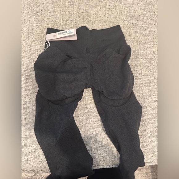 BuffBunny Miracle Leggings - Picture 2 of 7